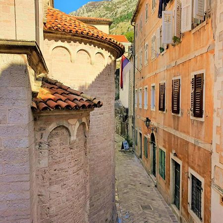 St.Tripun Apartment Kotor Ngoại thất bức ảnh