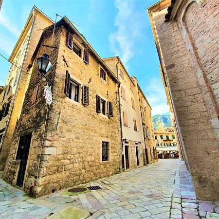 St.Tripun Apartment Kotor Ngoại thất bức ảnh
