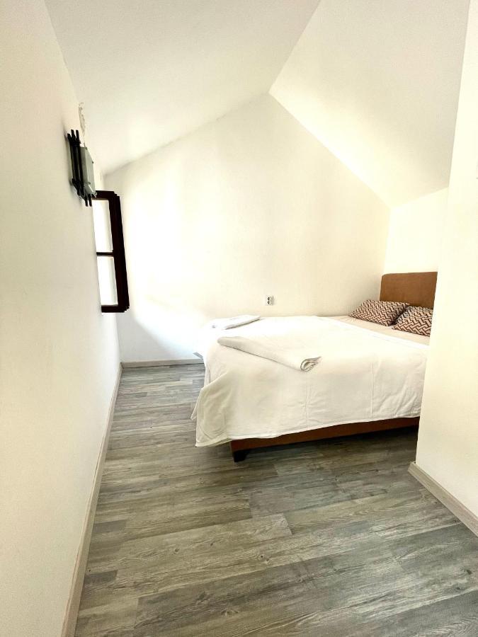 St.Tripun Apartment Kotor Ngoại thất bức ảnh